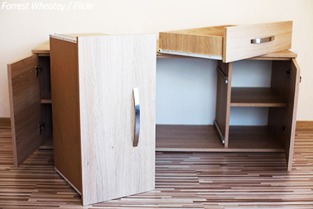 How to disassemble furniture when moving