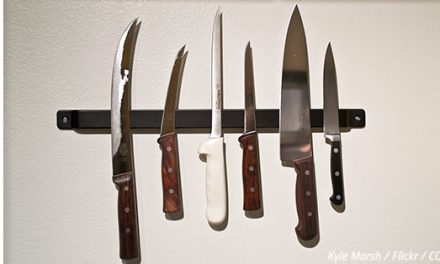 How to Pack Knives for Moving: Safety Above All